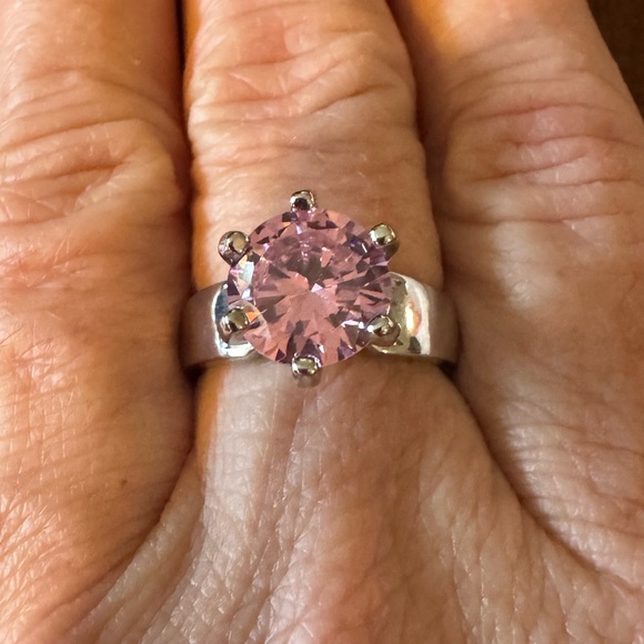 Glamorous Pink Topaz, Lab created, Cubic Zirconia Silver Luxury Ring Size 7 - Picture 3 of 5